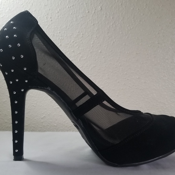 Heels - Picture 3 of 5